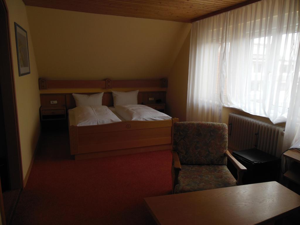 Gruener Baum Hotel ชเตทเทน ภายนอก รูปภาพ
